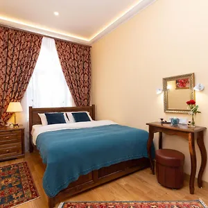 https://lviv-suites-at-pidmurna-st-20.hotelslviv.net