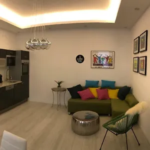 https://modern-city-apt-next-to-metro.vienna-besthotels.com